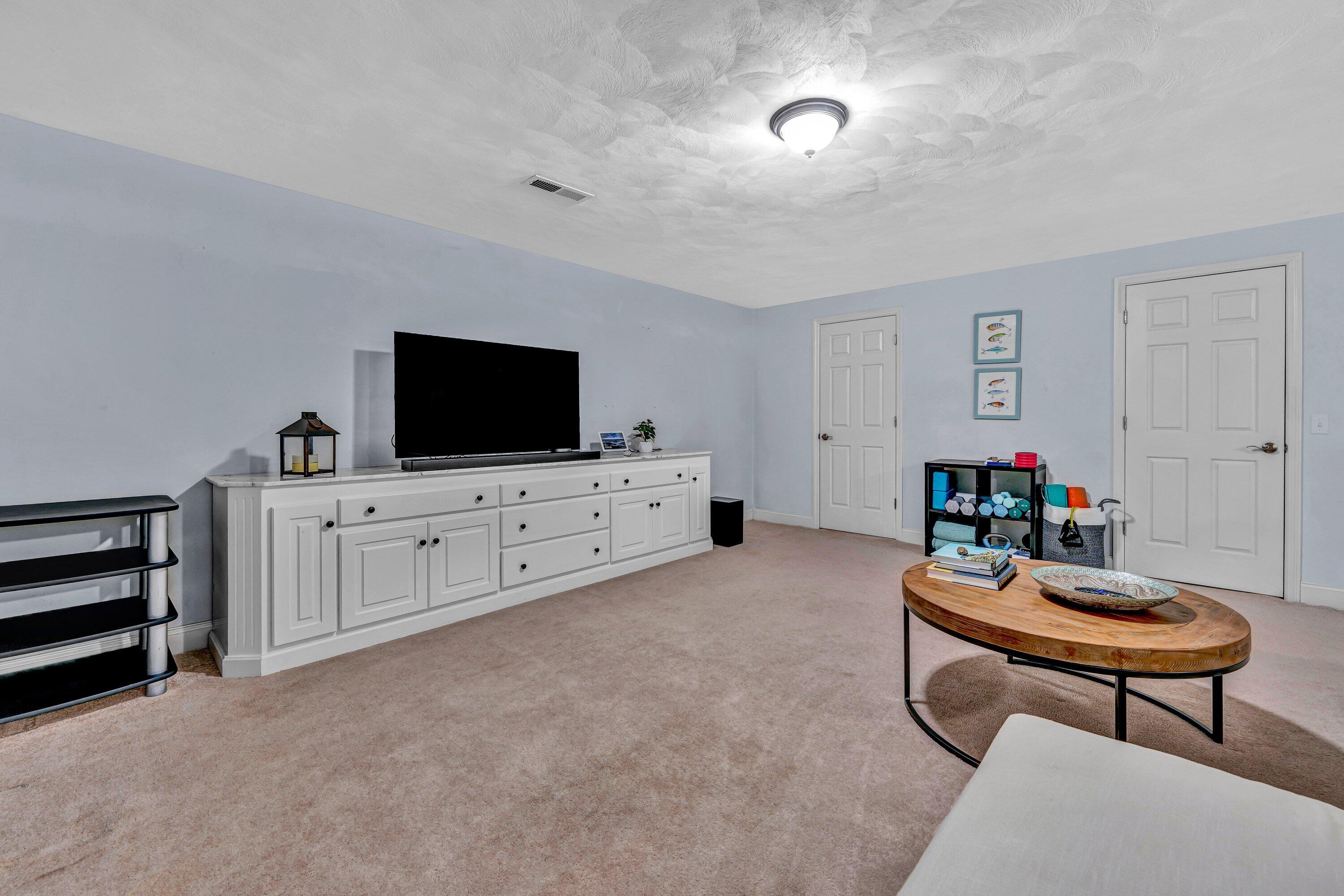 Moneta, Virginia, 24121, United States, 4 Bedrooms Bedrooms, ,3 BathroomsBathrooms,Residential,Active,1909835