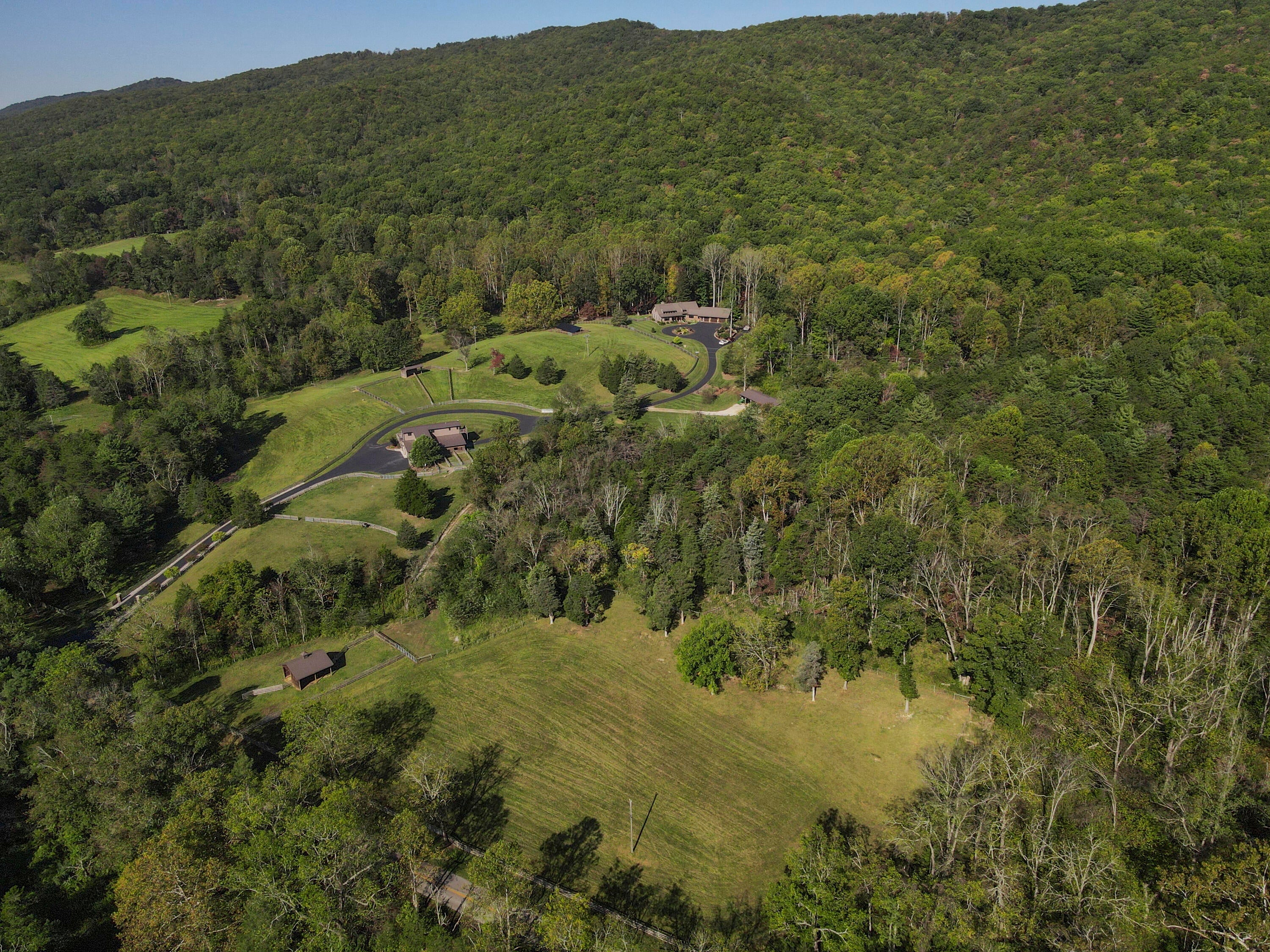 Catawba, Virginia, 24070, United States, 3 Bedrooms Bedrooms, ,3 BathroomsBathrooms,Residential,Active,1954423