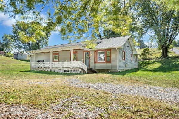 219 E MURRAY ST, FINCASTLE, VA 24090 - Image 1