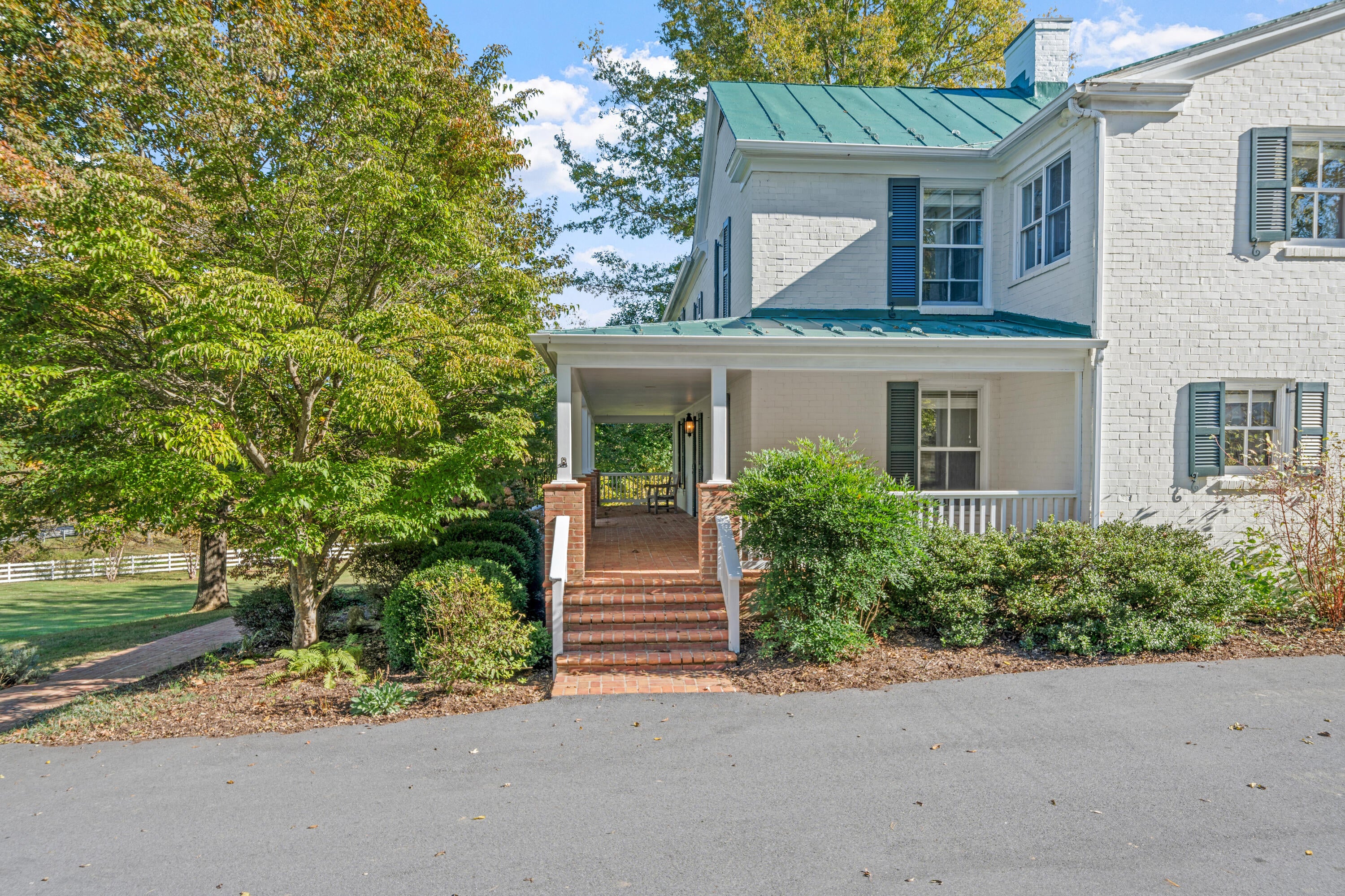 Troutville, Virginia, 24175, United States, 5 Bedrooms Bedrooms, ,4 BathroomsBathrooms,Residential,Active,1965837
