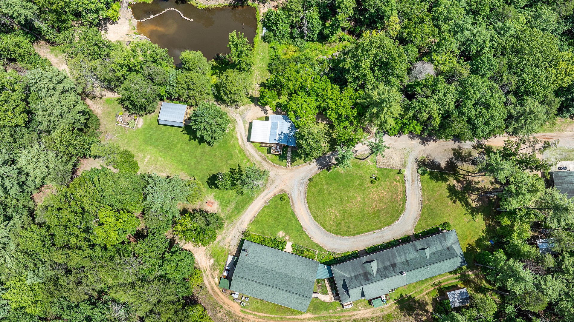 Catawba, Virginia, 24070, United States, 13 Bedrooms Bedrooms, ,15 BathroomsBathrooms,Residential,Active,1902950