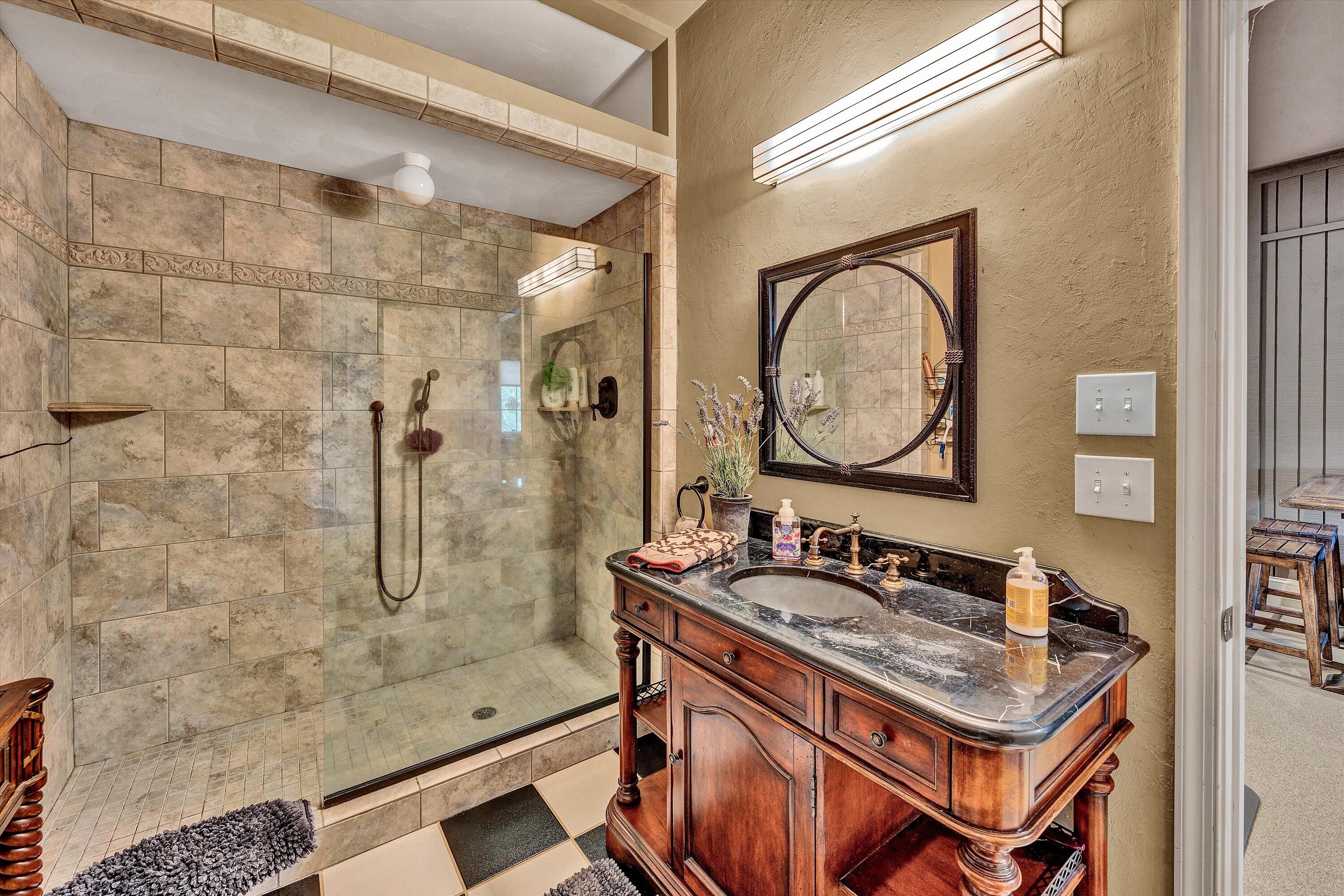 Moneta, Virginia, 24121, United States, 5 Bedrooms Bedrooms, ,9 BathroomsBathrooms,Residential,Active,1919403