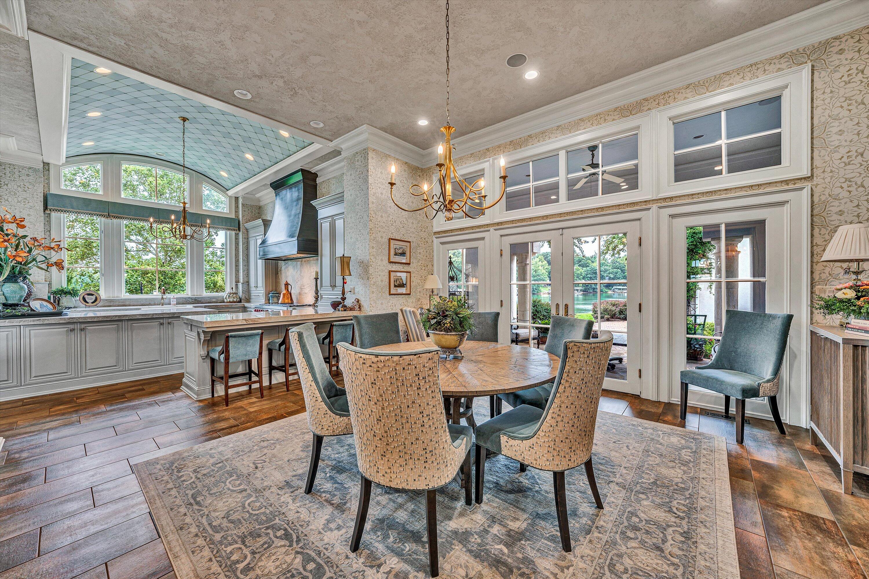 Moneta, Virginia, 24121, United States, 5 Bedrooms Bedrooms, ,9 BathroomsBathrooms,Residential,Active,1919403