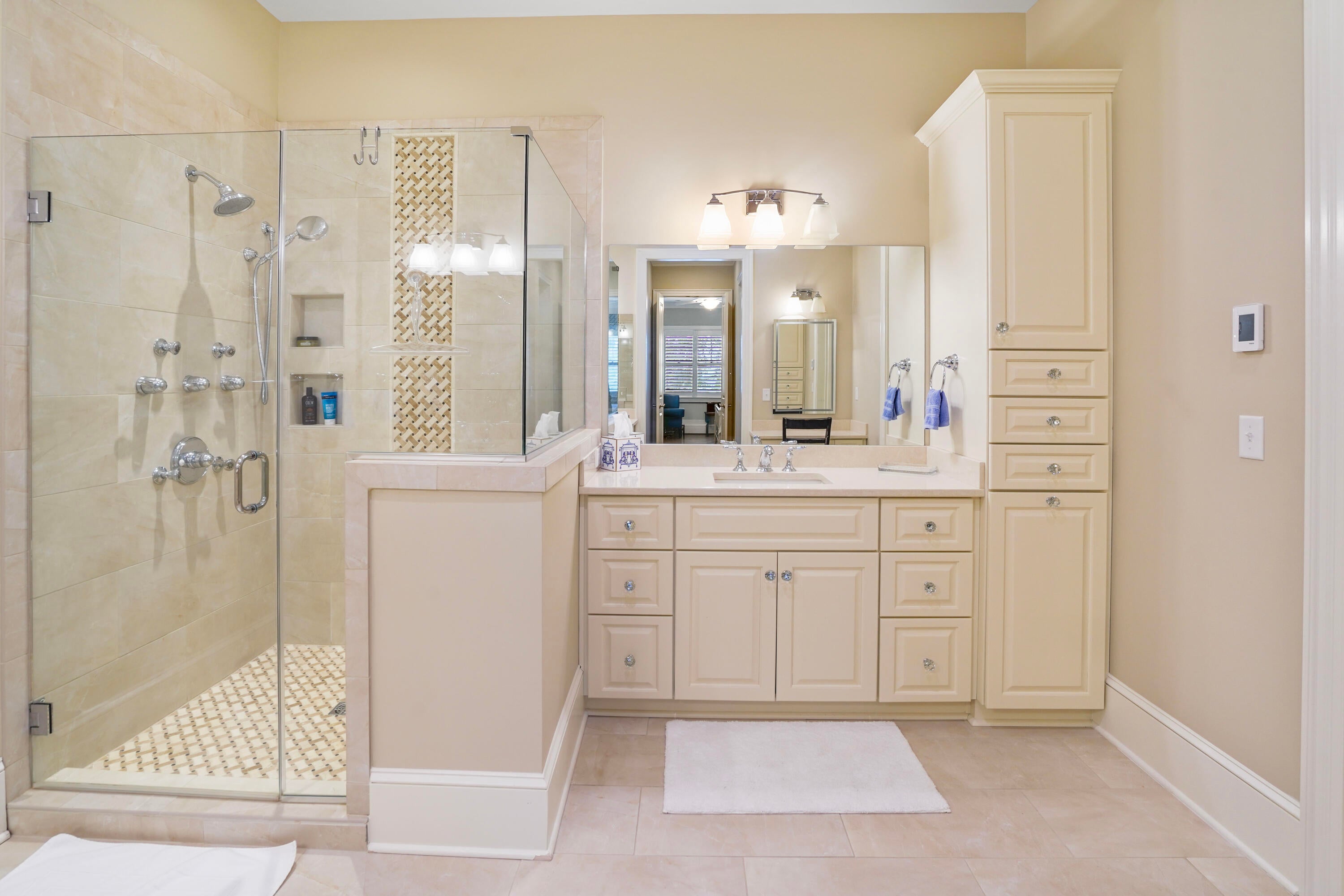 Penhook, Virginia, 24137, United States, 4 Bedrooms Bedrooms, ,5 BathroomsBathrooms,Residential,Active,1952443