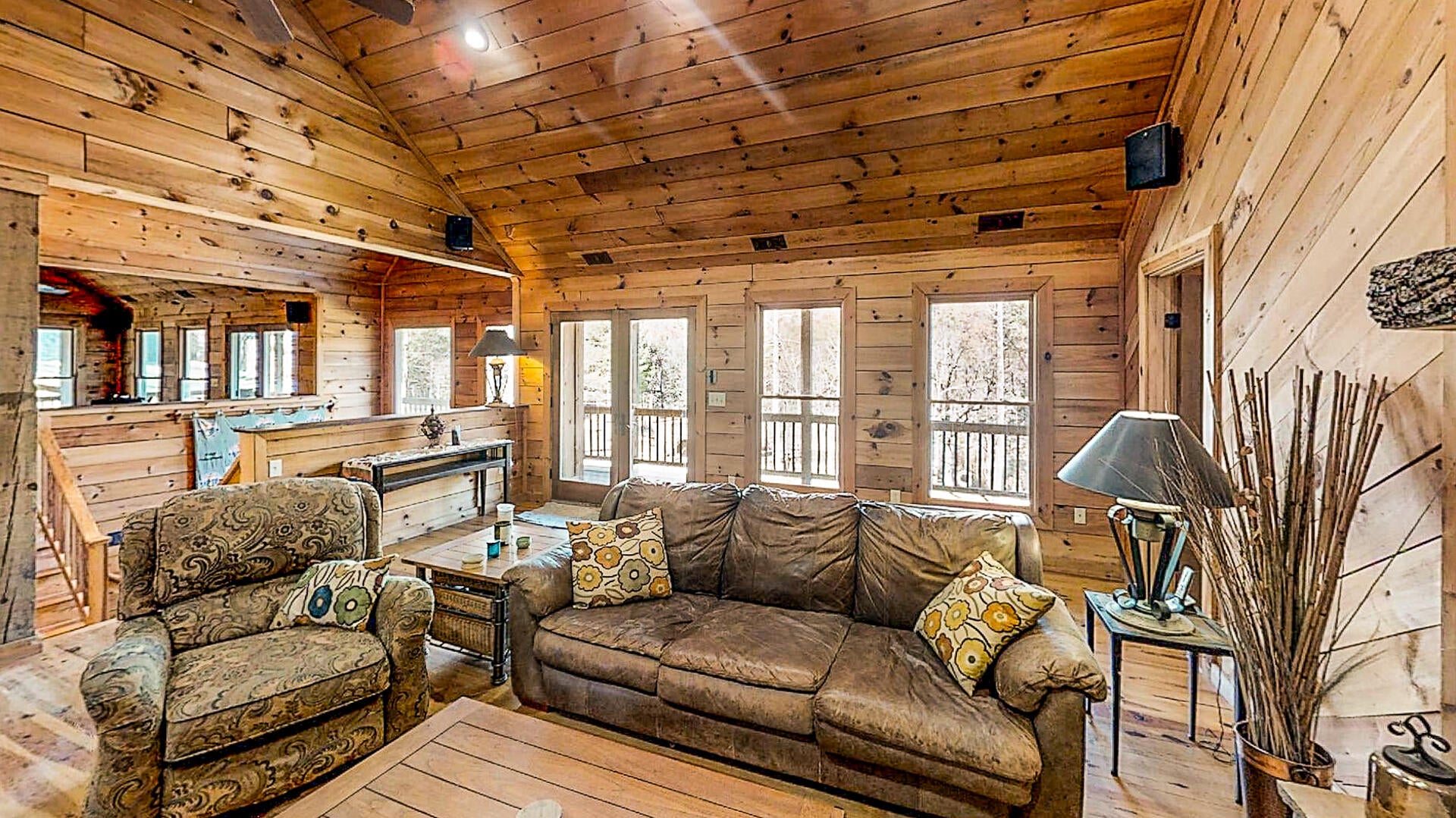 Catawba, Virginia, 24070, United States, 13 Bedrooms Bedrooms, ,15 BathroomsBathrooms,Residential,Active,1902950