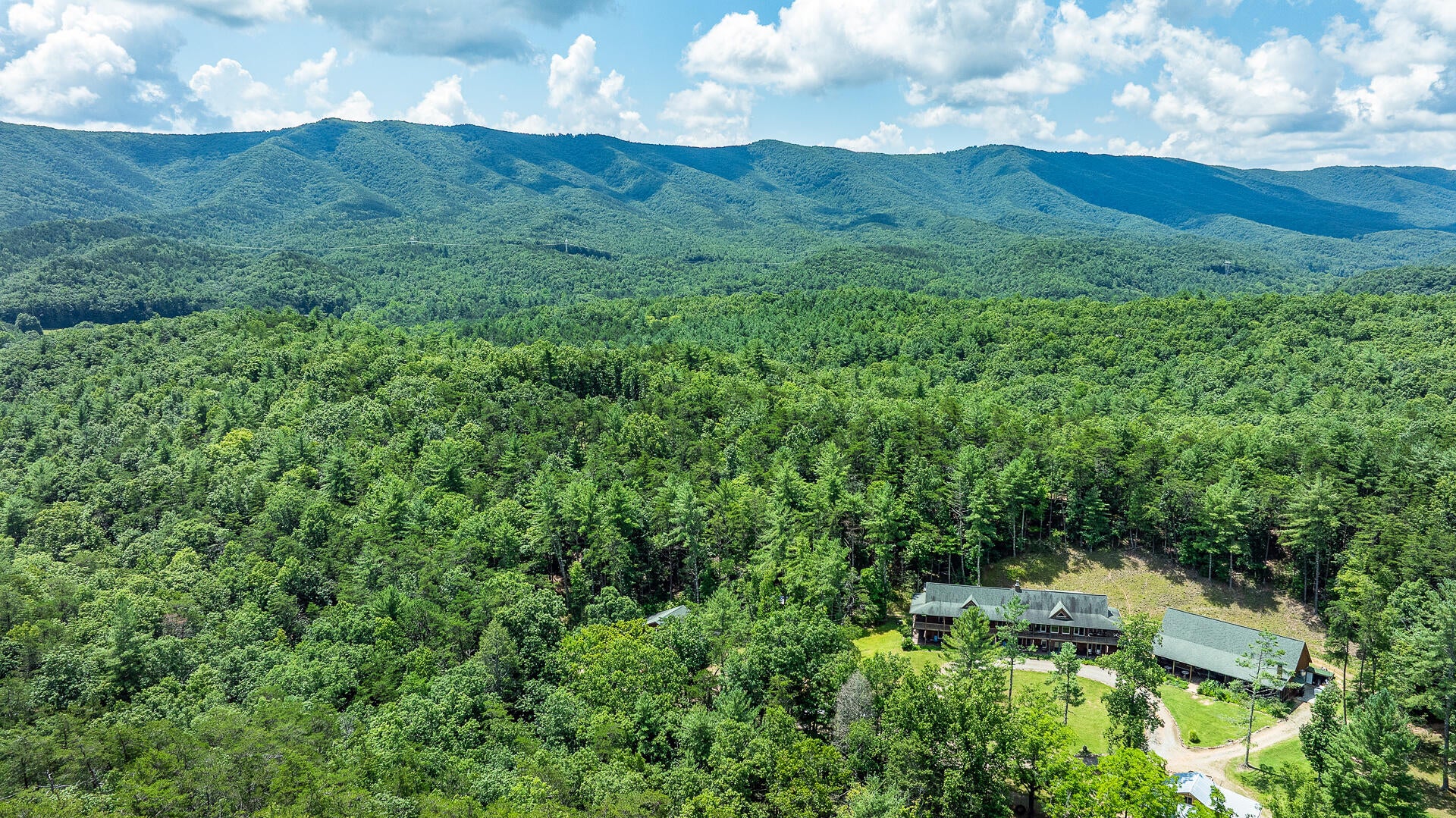 Catawba, Virginia, 24070, United States, 13 Bedrooms Bedrooms, ,15 BathroomsBathrooms,Residential,Active,1902950