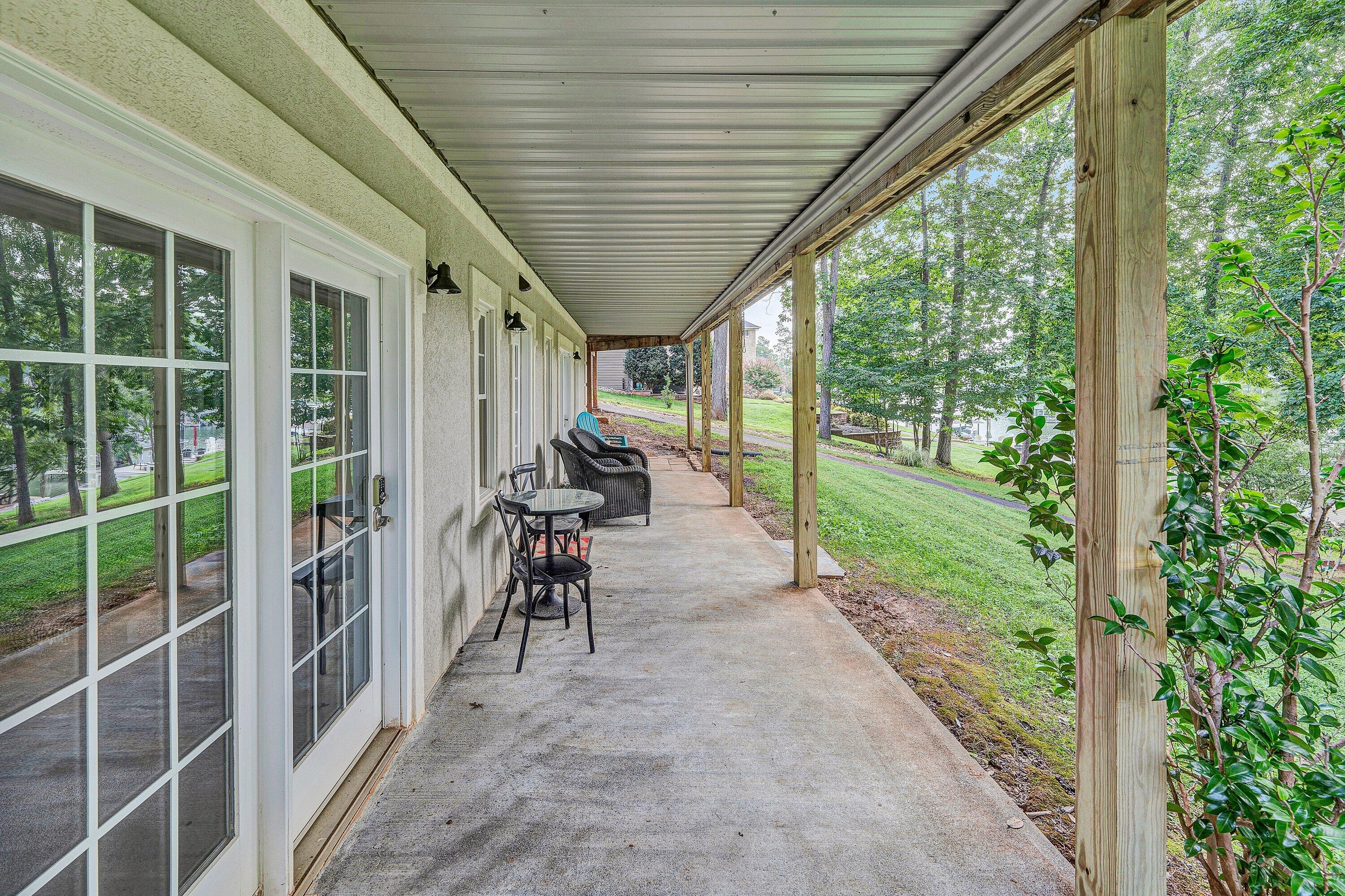 Moneta, Virginia, 24121, United States, 4 Bedrooms Bedrooms, ,3 BathroomsBathrooms,Residential,Active,1909835