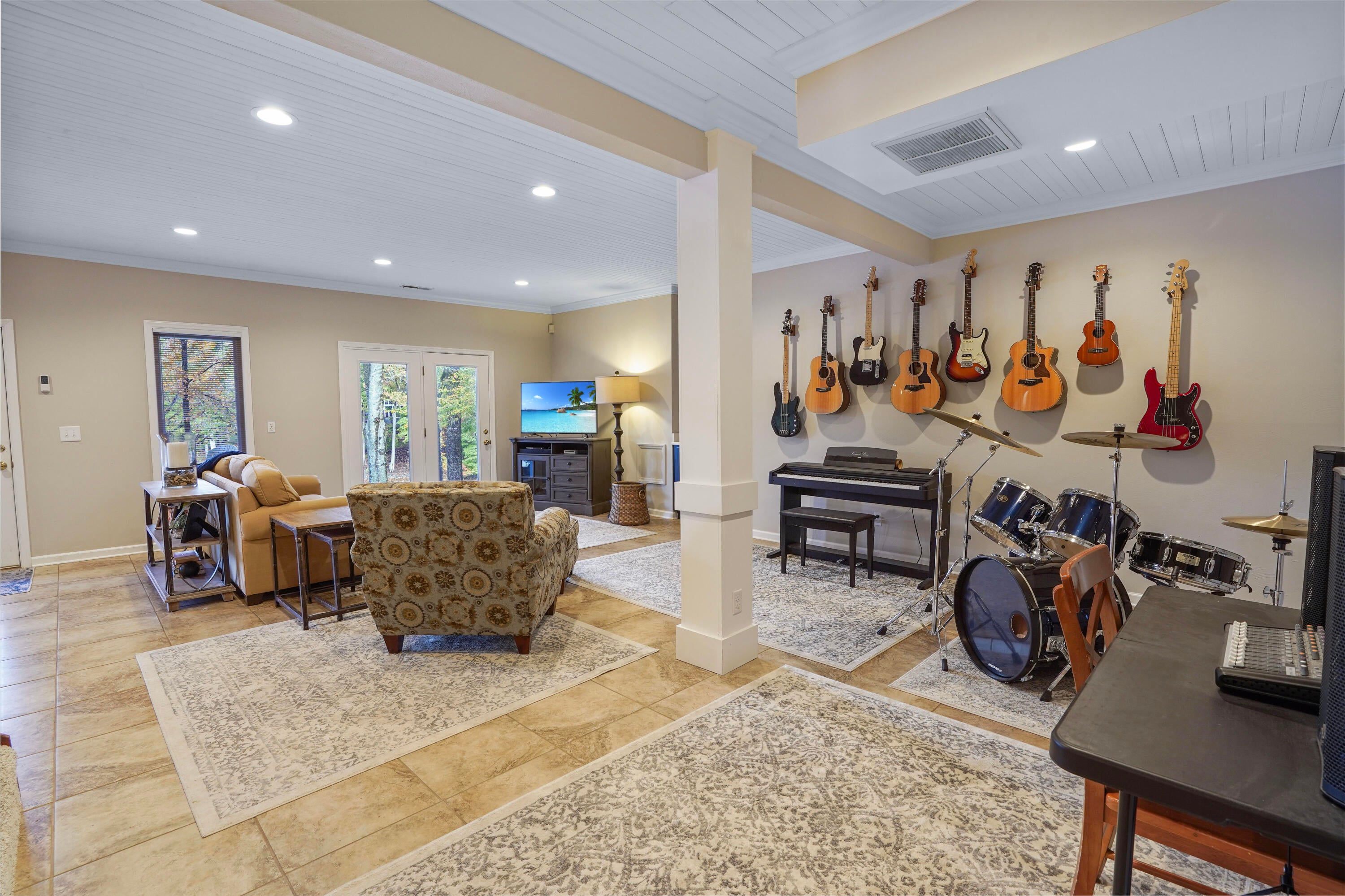 Moneta, Virginia, 24121, United States, 4 Bedrooms Bedrooms, ,4 BathroomsBathrooms,Residential,Active,1988441