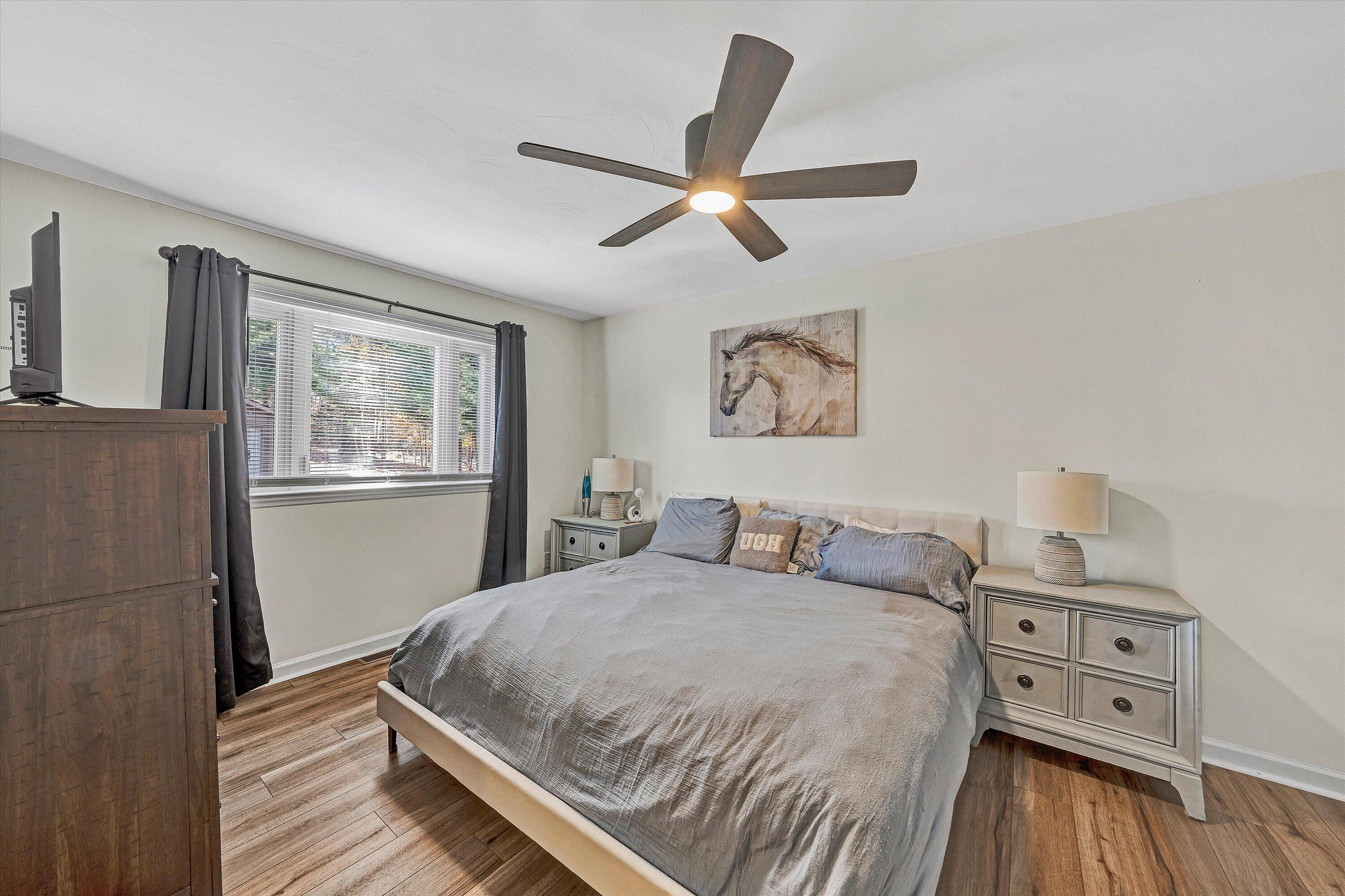 Moneta, Virginia, 24121, United States, 3 Bedrooms Bedrooms, ,3 BathroomsBathrooms,Residential,Active,1988476