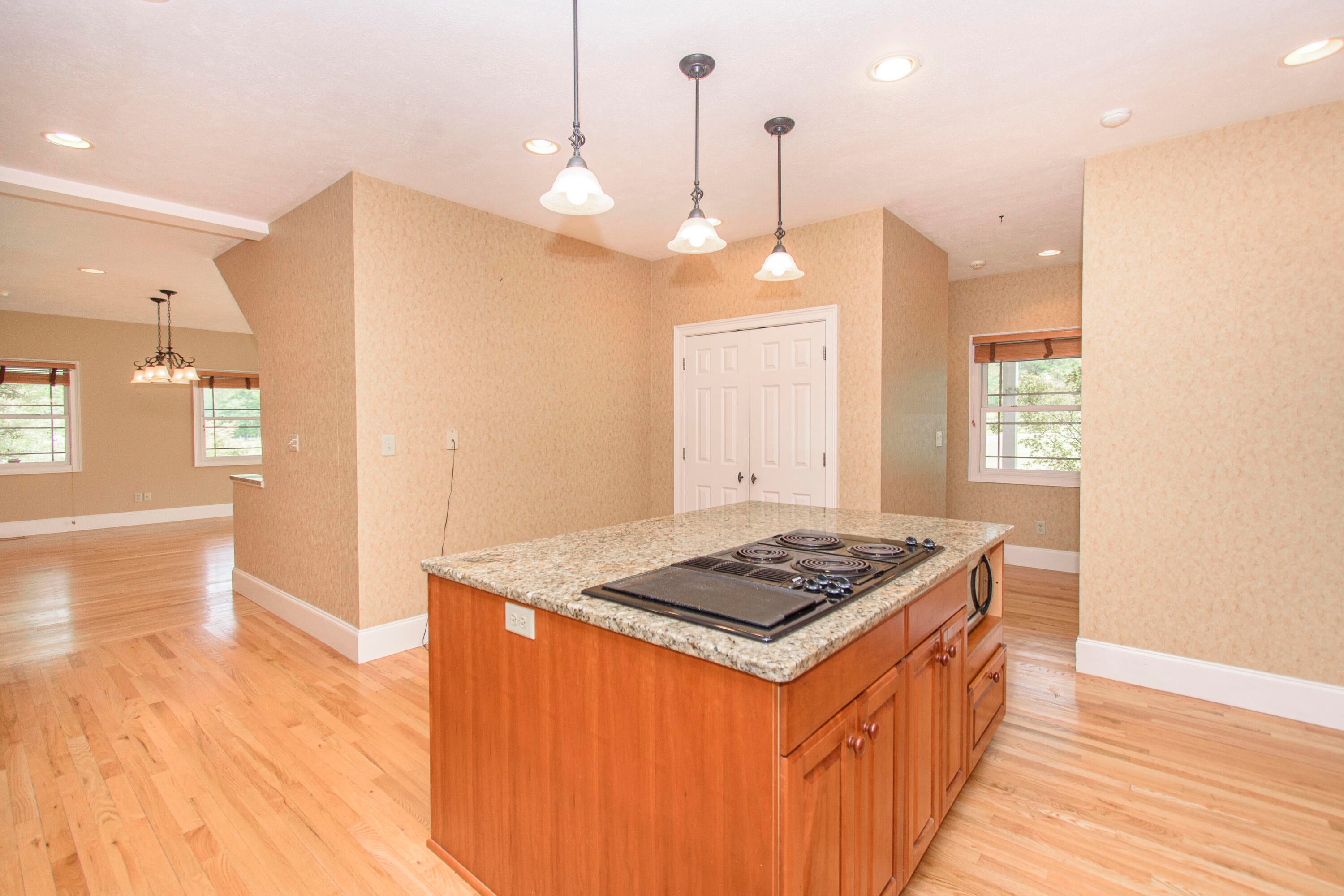 Catawba, Virginia, 24070, United States, 7 Bedrooms Bedrooms, ,6 BathroomsBathrooms,Residential,Active,1945254