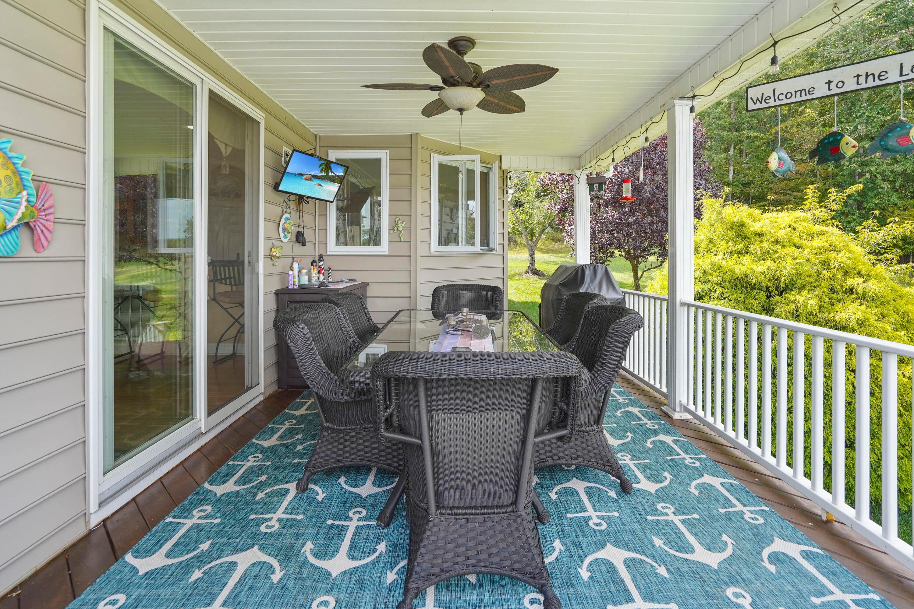 Moneta, Virginia, 24121, United States, 4 Bedrooms Bedrooms, ,4 BathroomsBathrooms,Residential,Active,1945250