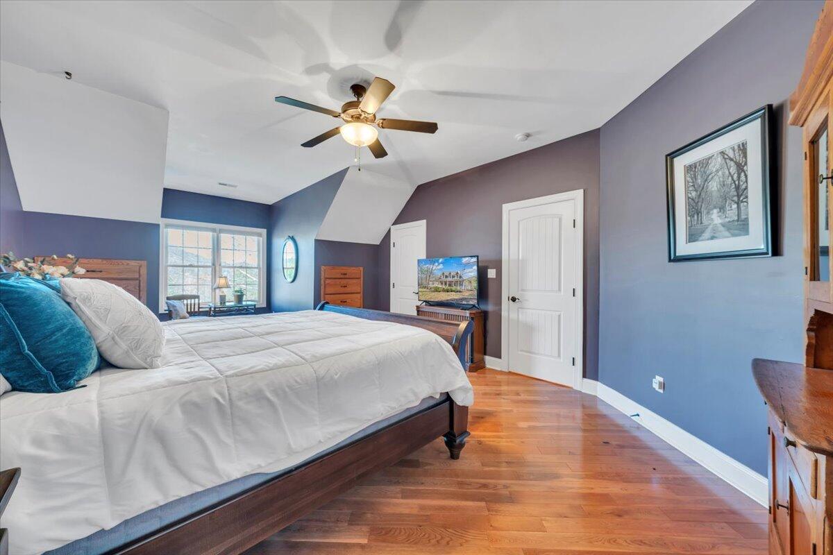 Roanoke, Virginia, 24014, United States, 4 Bedrooms Bedrooms, ,4 BathroomsBathrooms,Residential,Active,2001334