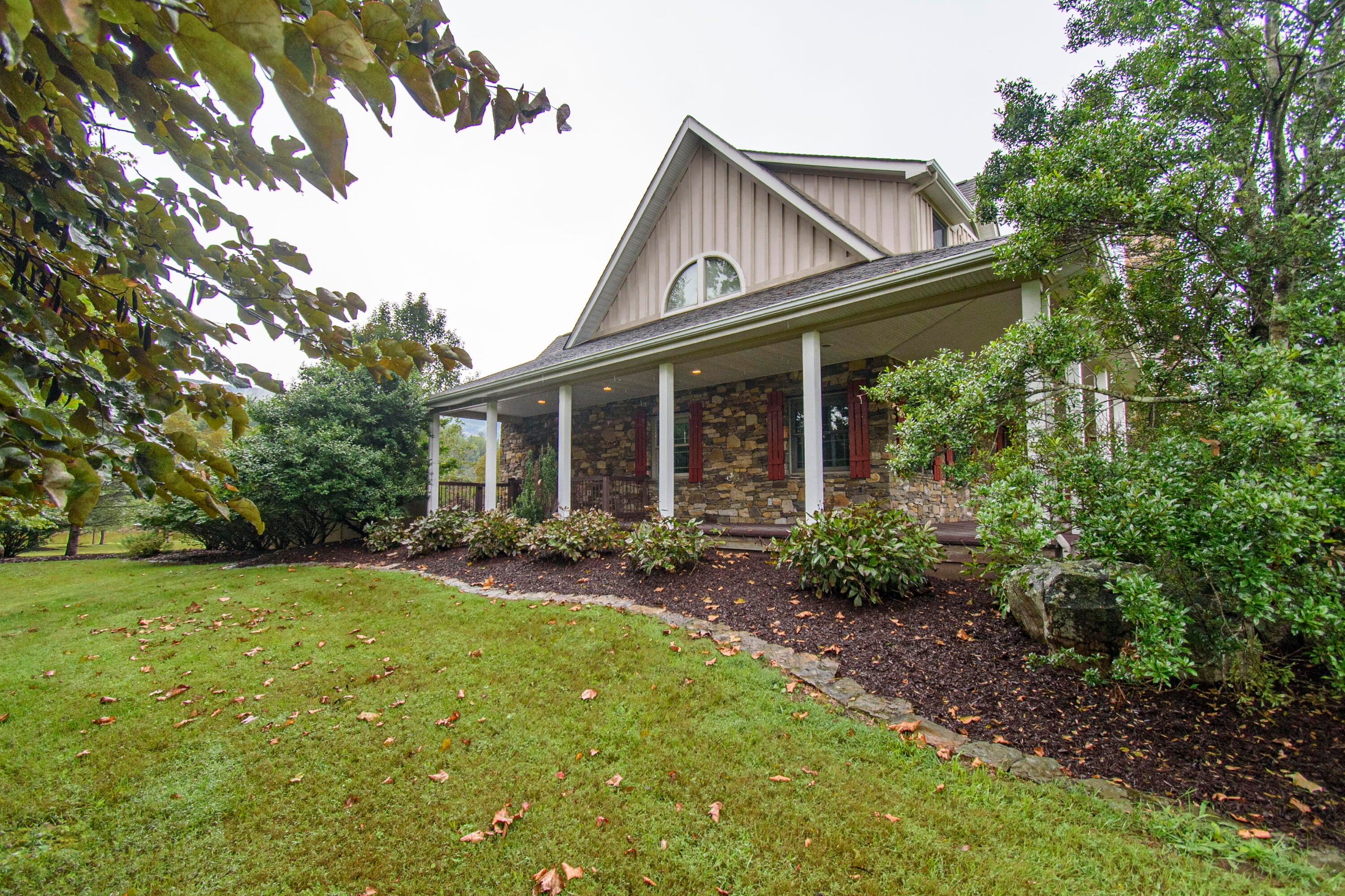 Catawba, Virginia, 24070, United States, 7 Bedrooms Bedrooms, ,6 BathroomsBathrooms,Residential,Active,1945254