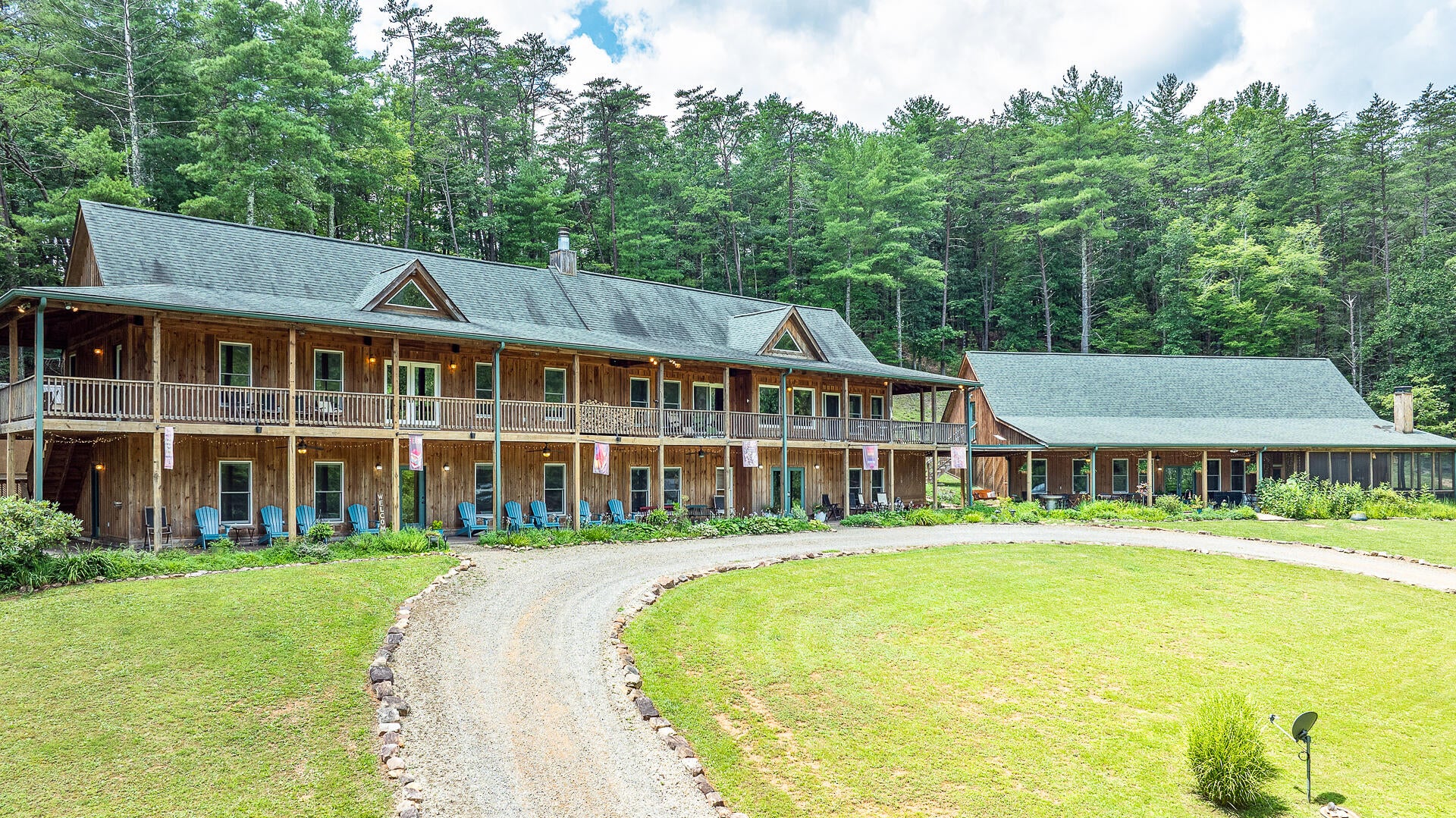 Catawba, Virginia, 24070, United States, 13 Bedrooms Bedrooms, ,15 BathroomsBathrooms,Residential,Active,1902950