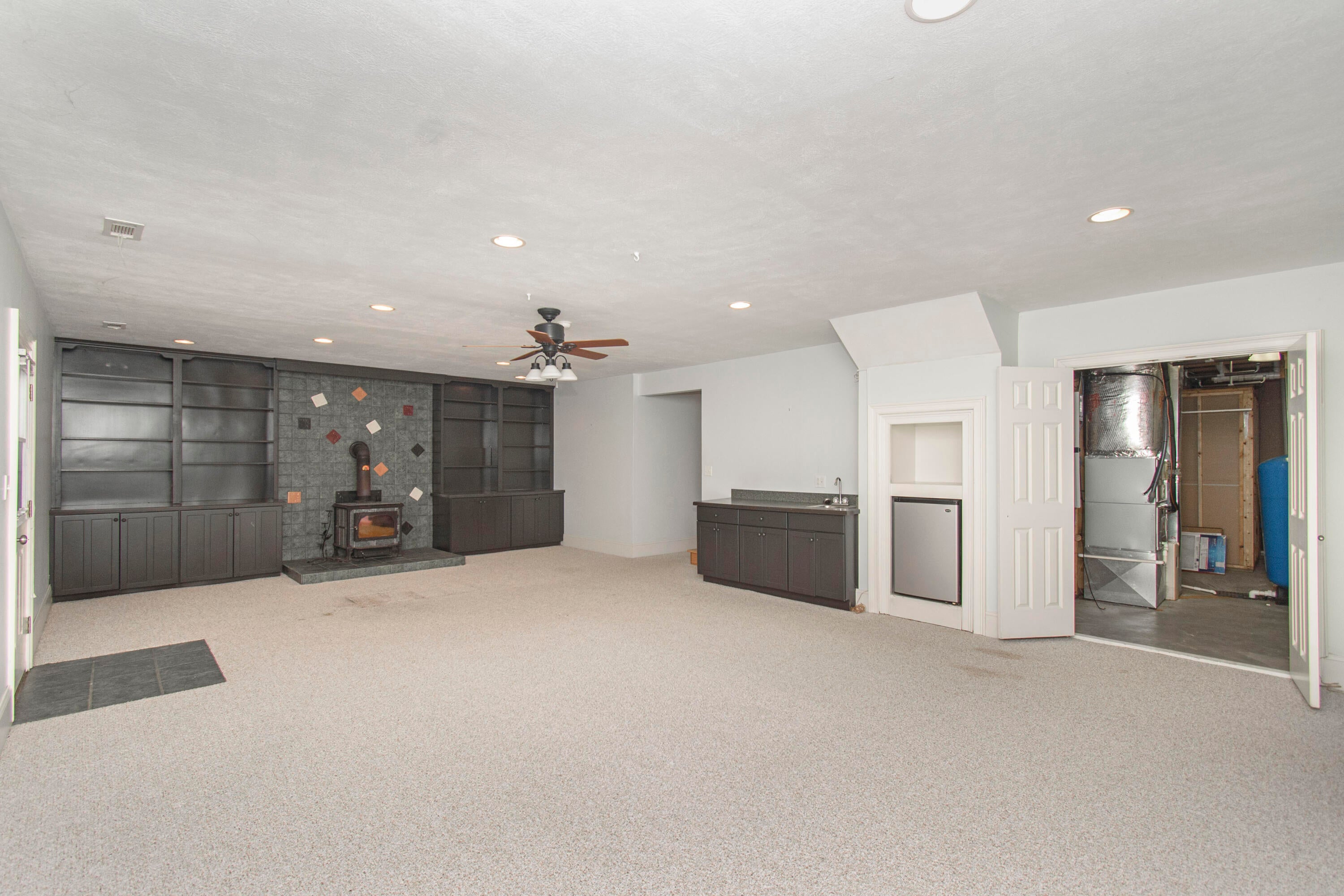 Catawba, Virginia, 24070, United States, 7 Bedrooms Bedrooms, ,6 BathroomsBathrooms,Residential,Active,1945254