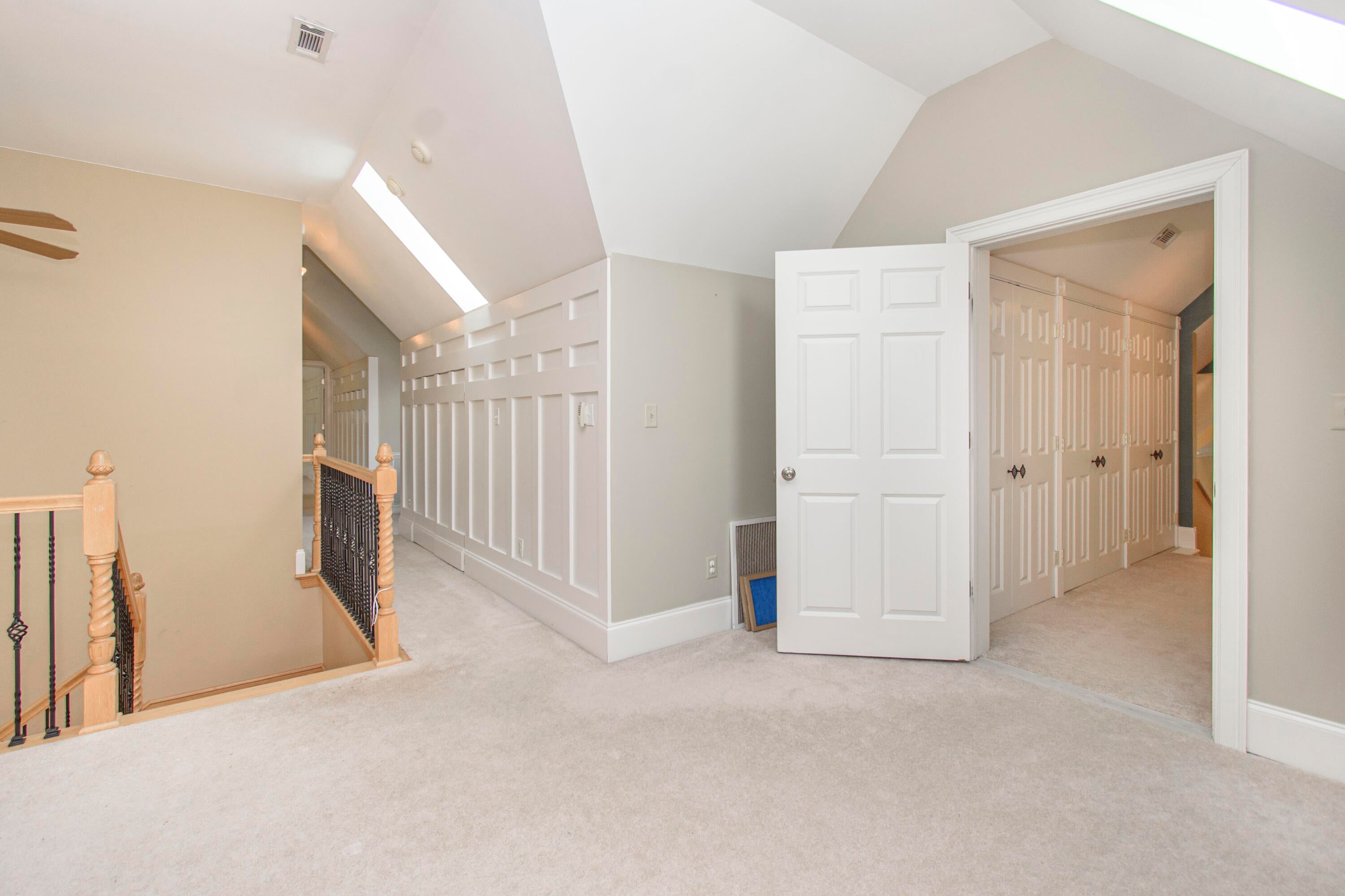 Catawba, Virginia, 24070, United States, 7 Bedrooms Bedrooms, ,6 BathroomsBathrooms,Residential,Active,1945254