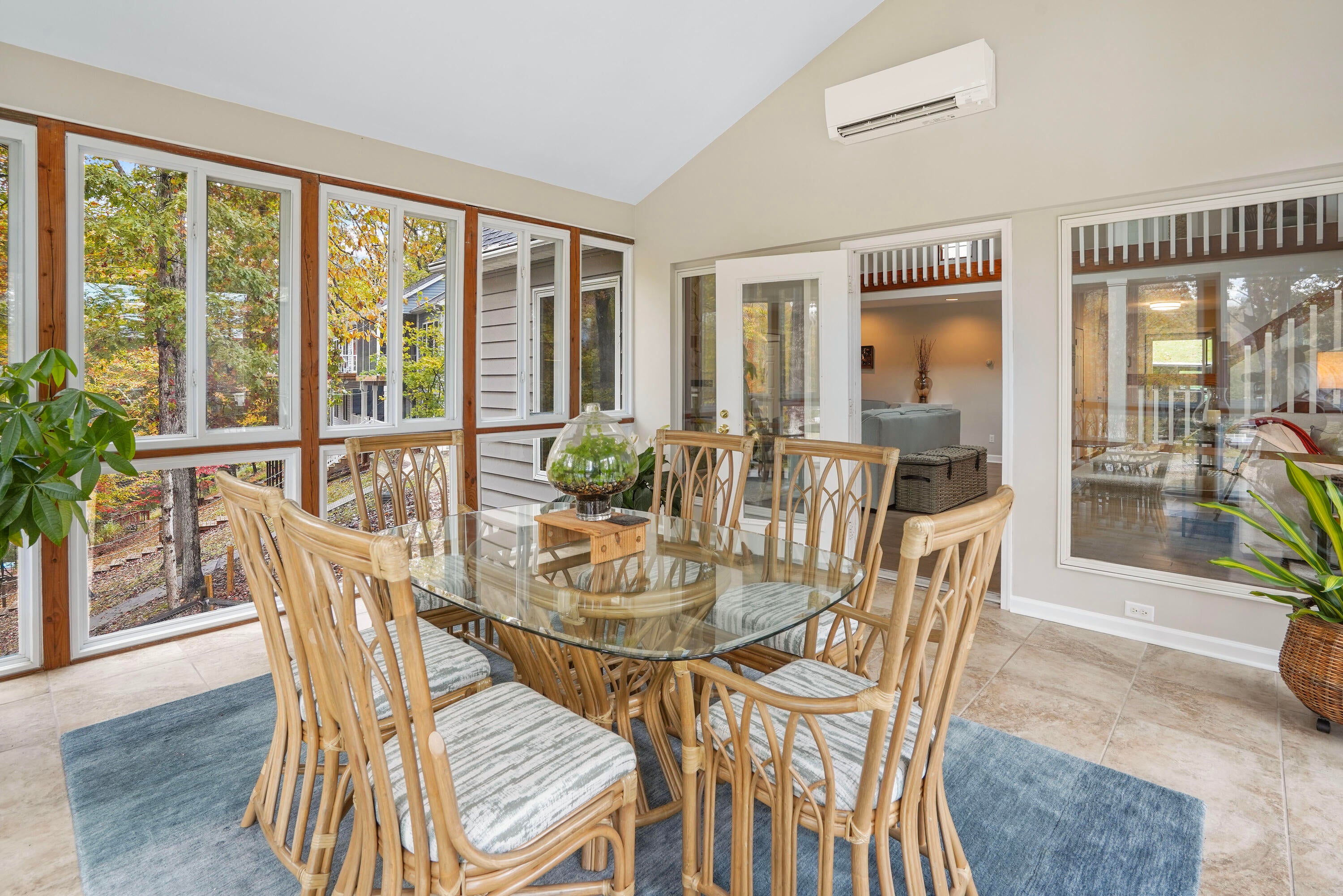 Moneta, Virginia, 24121, United States, 4 Bedrooms Bedrooms, ,4 BathroomsBathrooms,Residential,Active,1988441