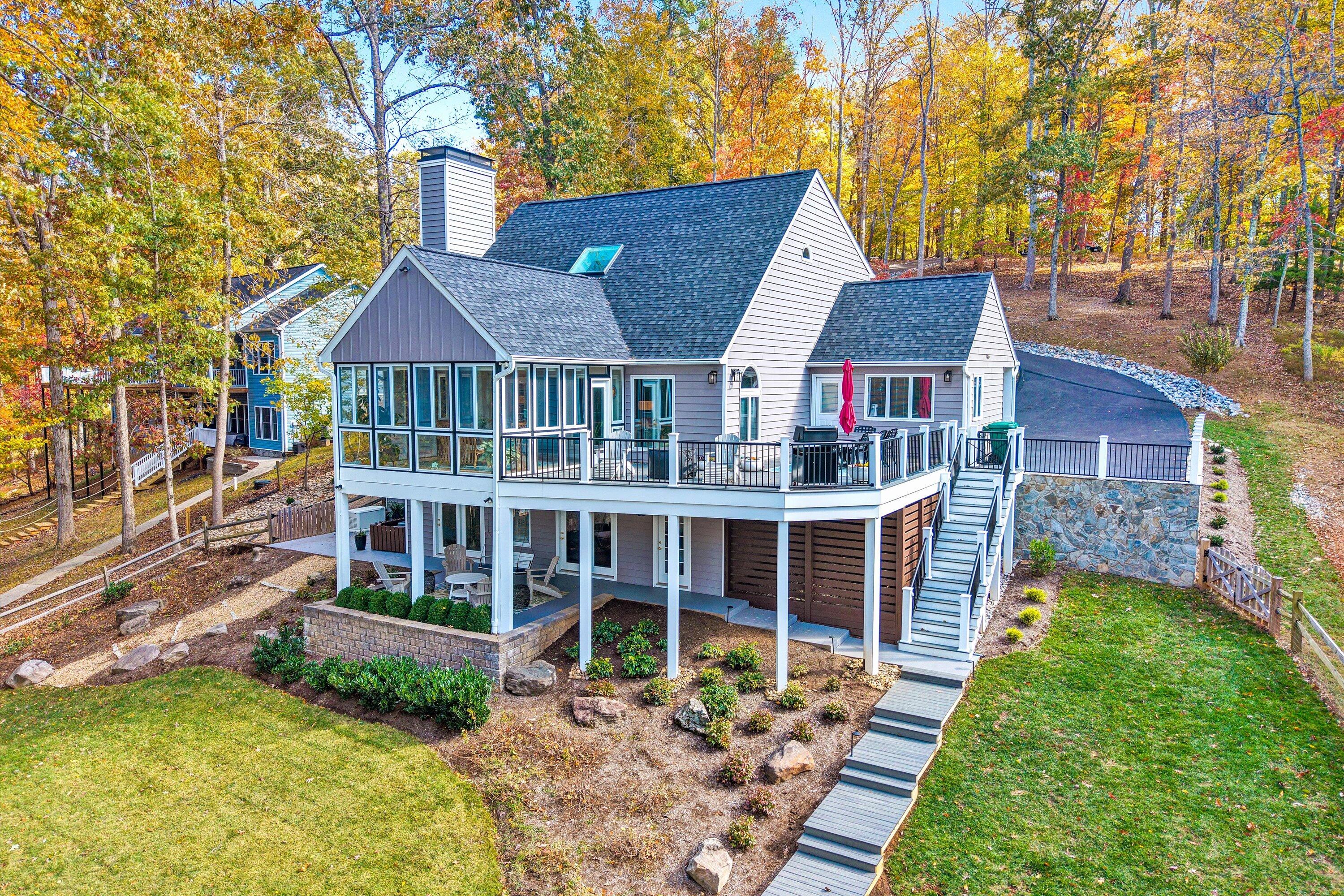 Moneta, Virginia, 24121, United States, 4 Bedrooms Bedrooms, ,4 BathroomsBathrooms,Residential,Active,1988441