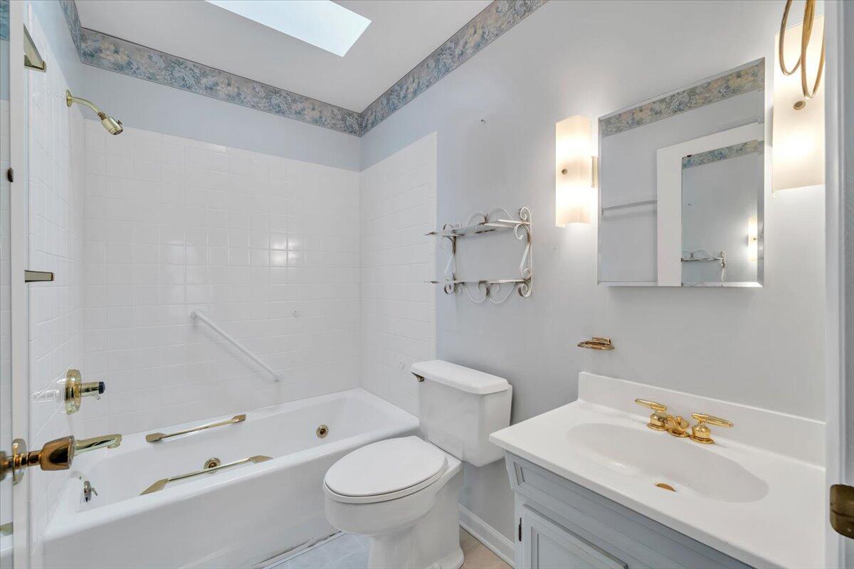 Huddleston, Virginia, 24104, United States, 5 Bedrooms Bedrooms, ,4 BathroomsBathrooms,Residential,Active,2023928