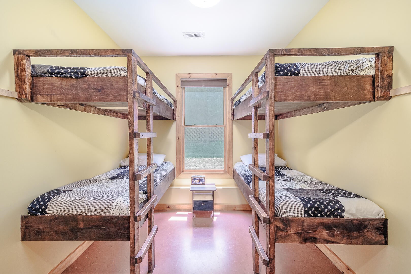 Catawba, Virginia, 24070, United States, 13 Bedrooms Bedrooms, ,15 BathroomsBathrooms,Residential,Active,1902950
