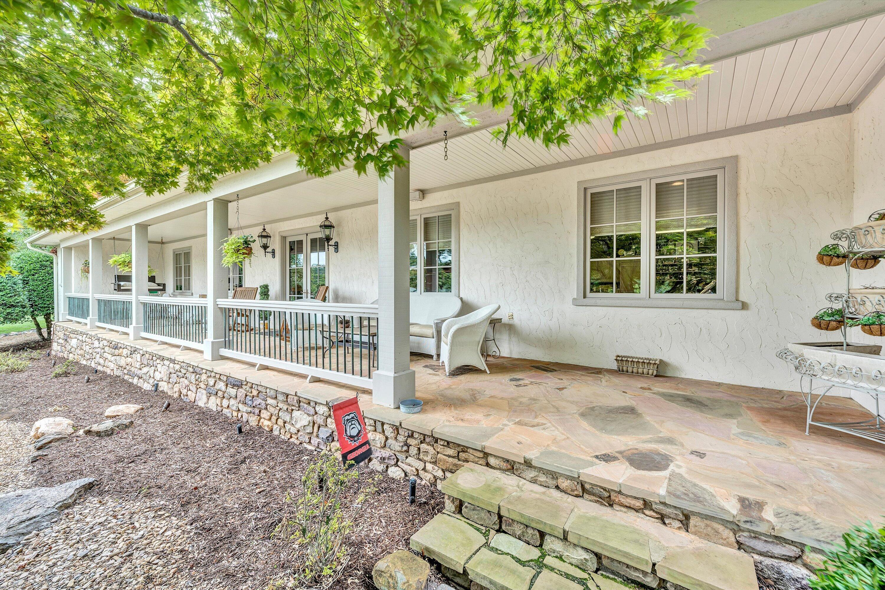 Moneta, Virginia, 24121, United States, 5 Bedrooms Bedrooms, ,9 BathroomsBathrooms,Residential,Active,1919403