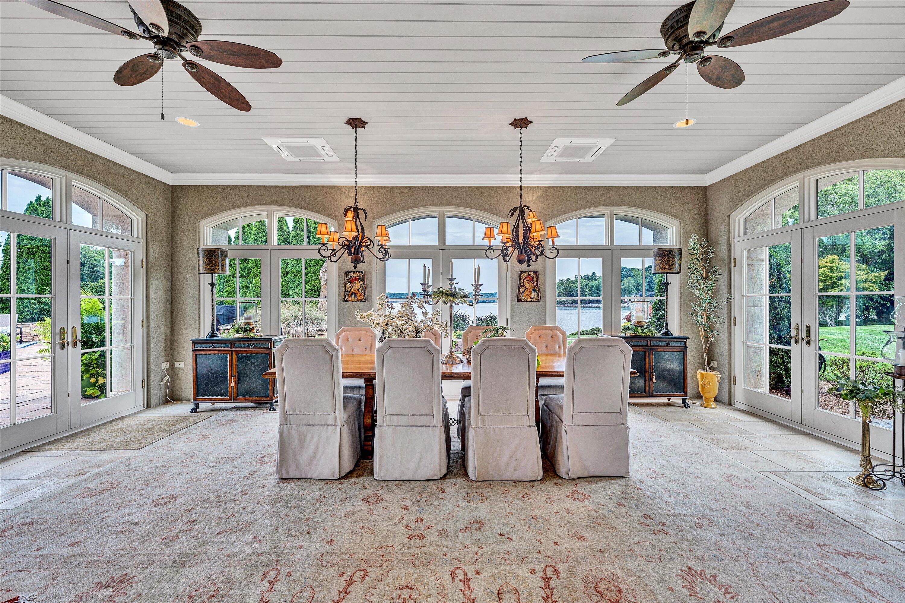 Moneta, Virginia, 24121, United States, 5 Bedrooms Bedrooms, ,9 BathroomsBathrooms,Residential,Active,1919403
