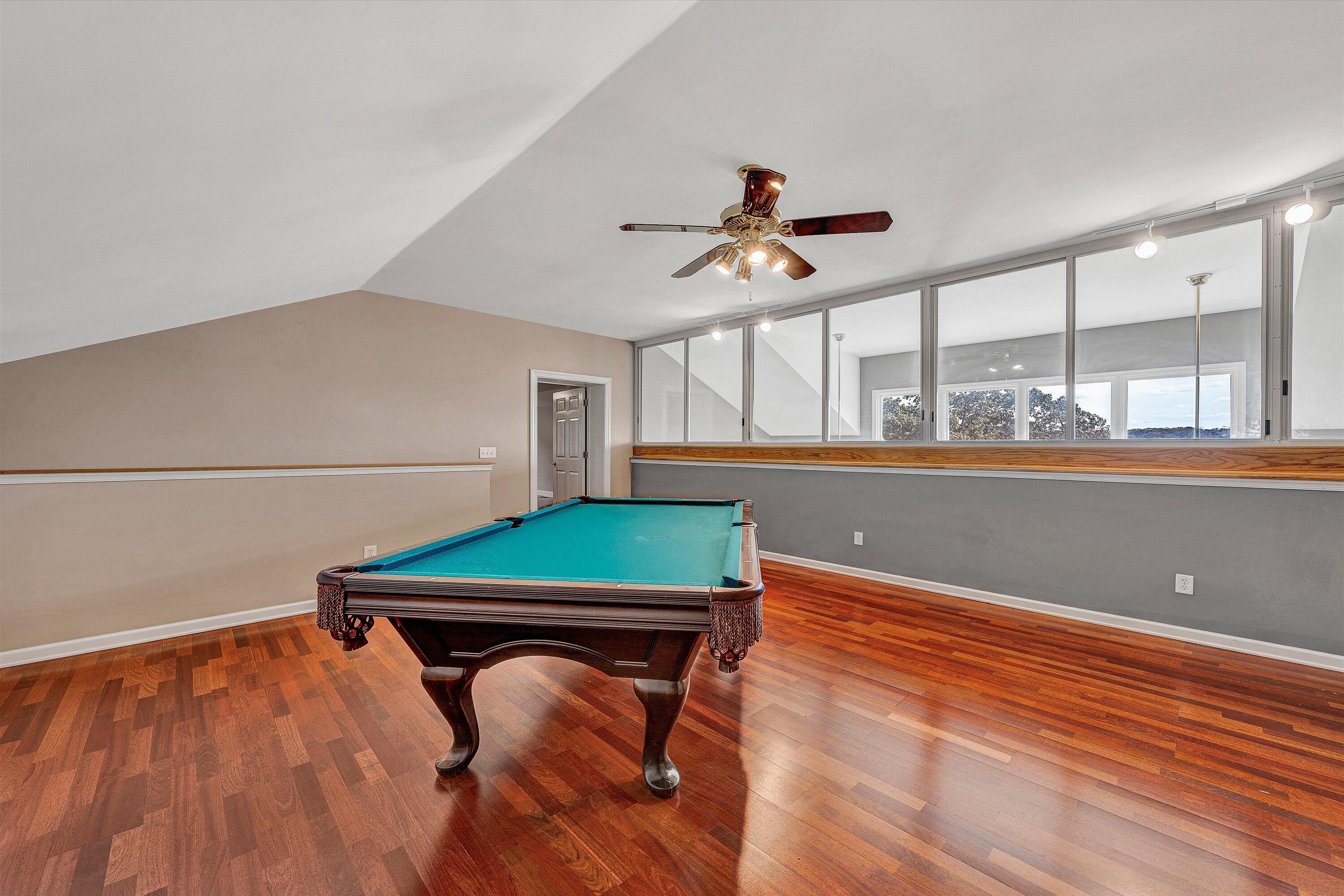 Moneta, Virginia, 24121, United States, 6 Bedrooms Bedrooms, ,7 BathroomsBathrooms,Residential,Active,1953664