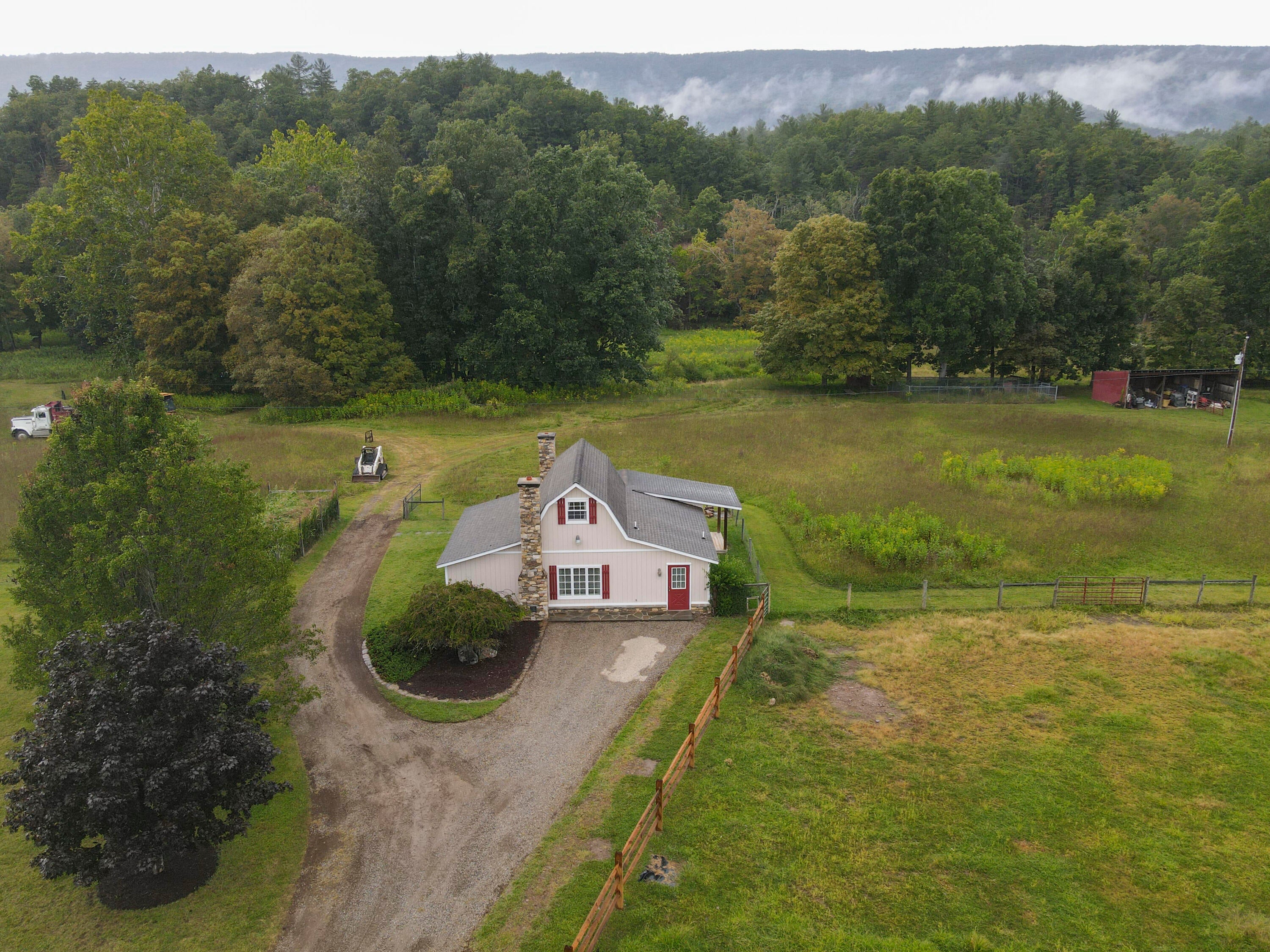 Catawba, Virginia, 24070, United States, 7 Bedrooms Bedrooms, ,6 BathroomsBathrooms,Residential,Active,1945254