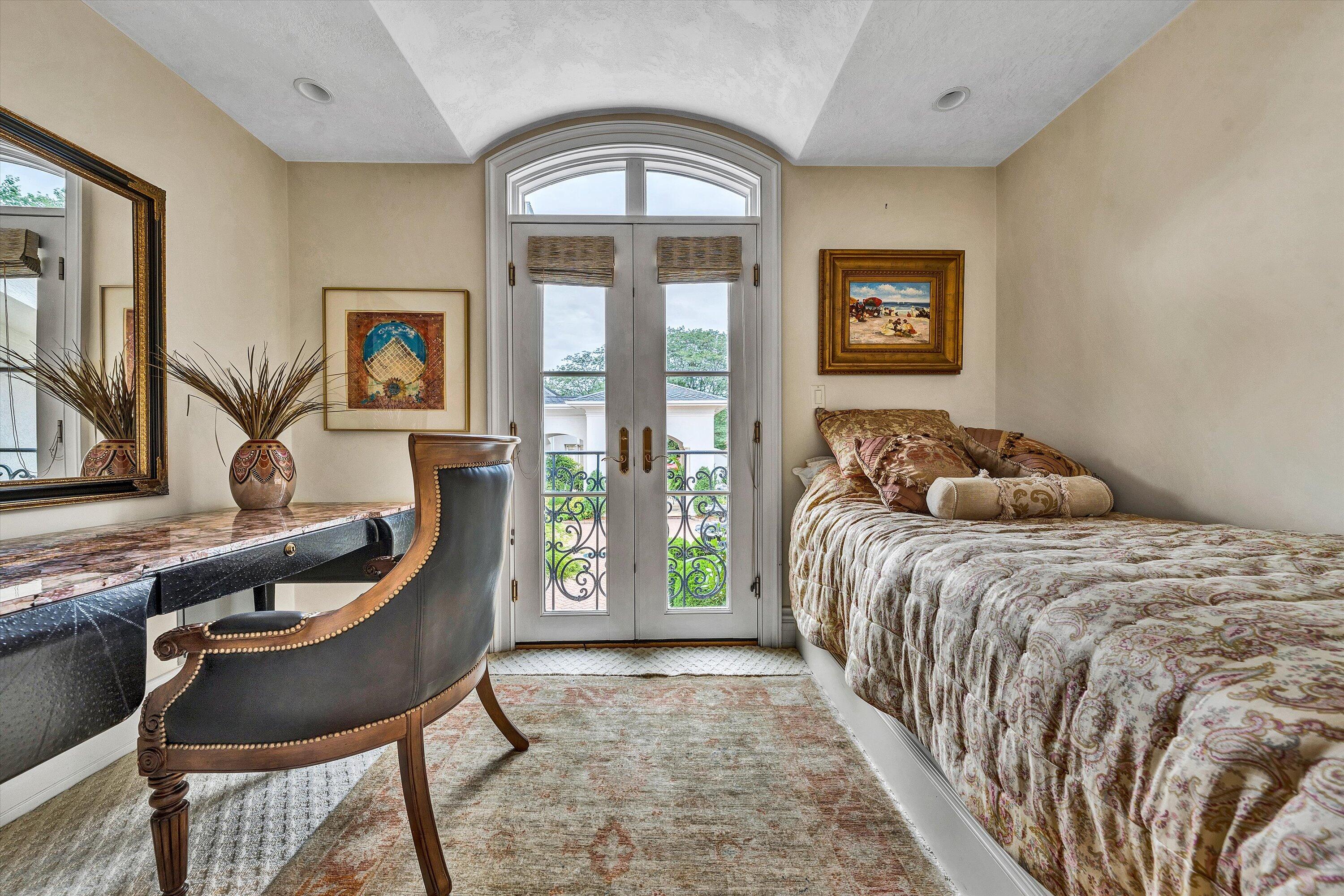 Moneta, Virginia, 24121, United States, 5 Bedrooms Bedrooms, ,9 BathroomsBathrooms,Residential,Active,1919403
