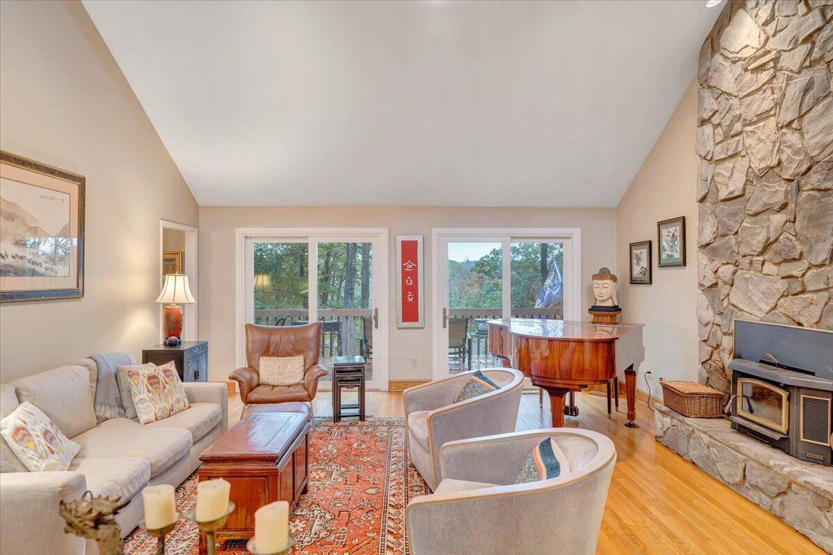 Wirtz, Virginia, 24184, United States, 4 Bedrooms Bedrooms, ,4 BathroomsBathrooms,Residential,Active,2007035