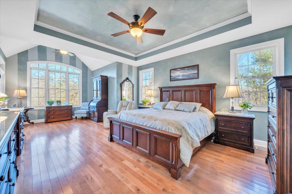 Roanoke, Virginia, 24014, United States, 4 Bedrooms Bedrooms, ,4 BathroomsBathrooms,Residential,Active,2001334