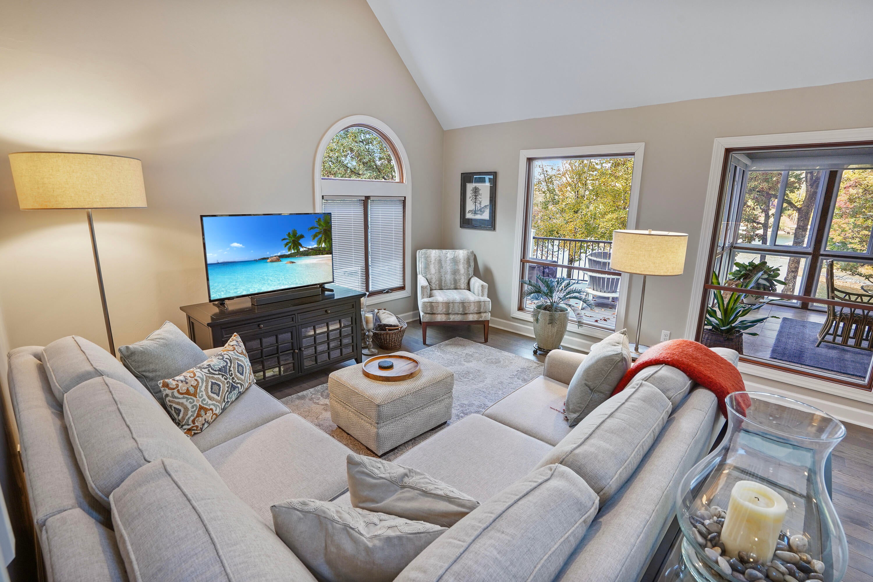 Moneta, Virginia, 24121, United States, 4 Bedrooms Bedrooms, ,4 BathroomsBathrooms,Residential,Active,1988441