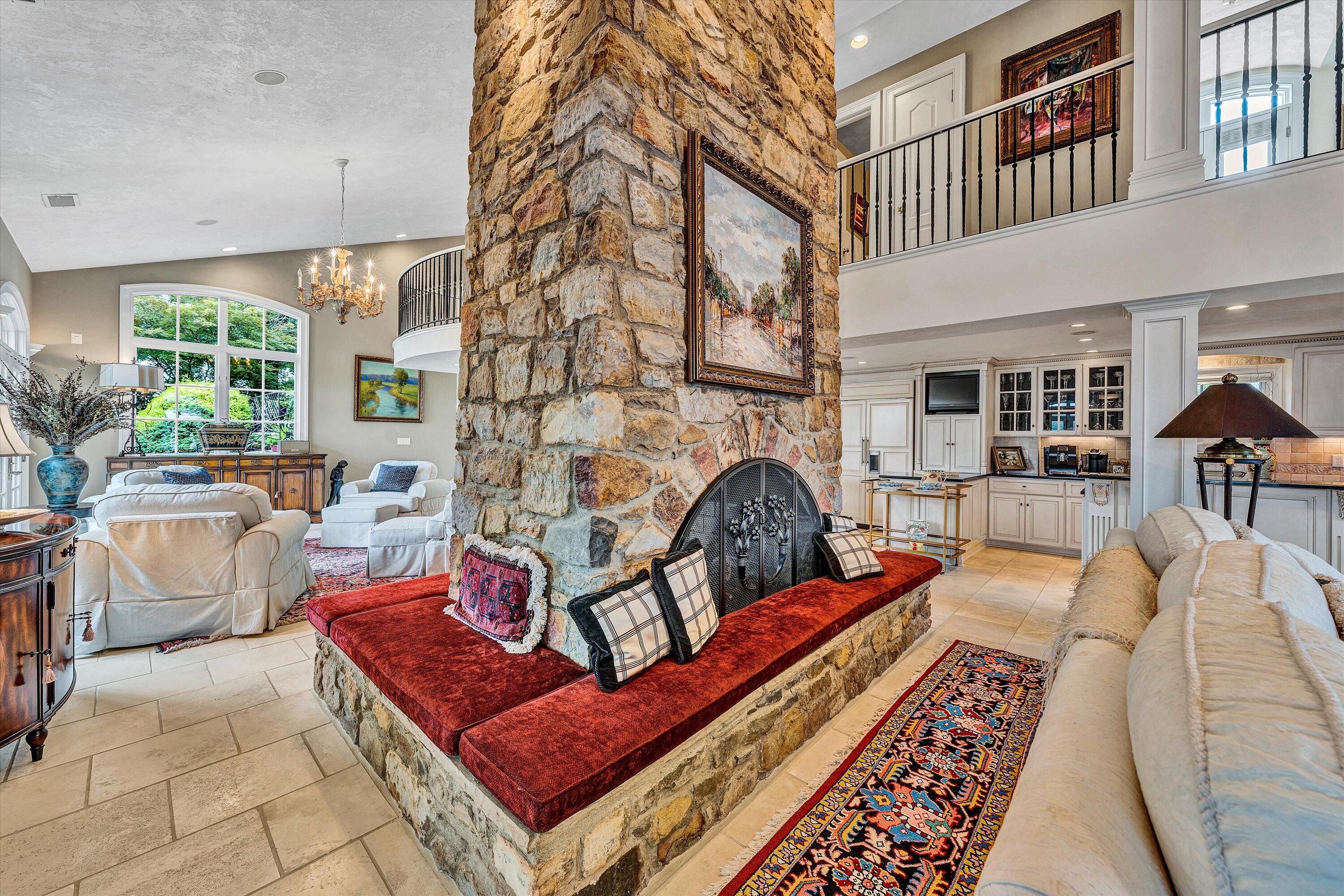 Moneta, Virginia, 24121, United States, 5 Bedrooms Bedrooms, ,9 BathroomsBathrooms,Residential,Active,1919403