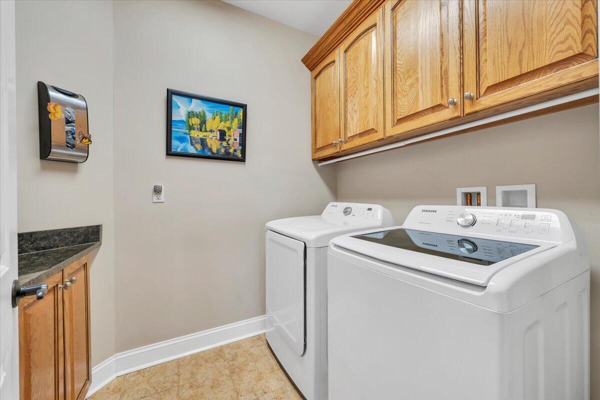 Roanoke, Virginia, 24014, United States, 4 Bedrooms Bedrooms, ,4 BathroomsBathrooms,Residential,Active,2001334