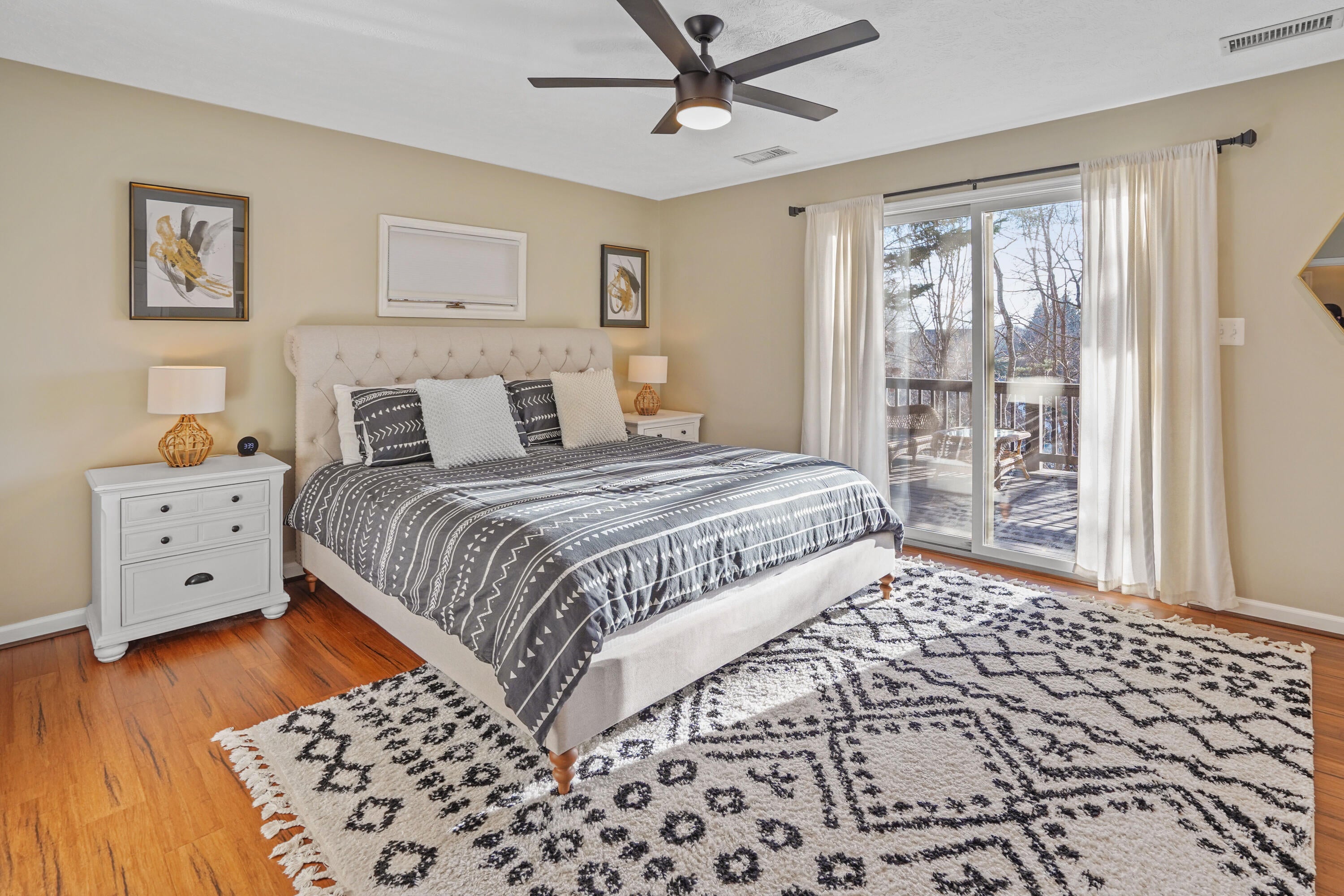 Moneta, Virginia, 24121, United States, 4 Bedrooms Bedrooms, ,3 BathroomsBathrooms,Residential,Active,2010155