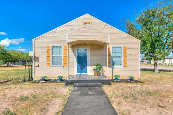 200 BROADWAY ST, MILES, TX 76861 - Image 1