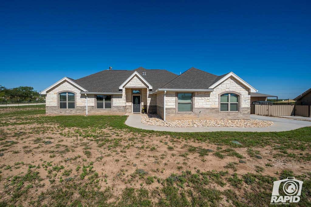 4267 N BOBCAT TRL, SAN ANGELO, TX 76901, photo 1 of 36