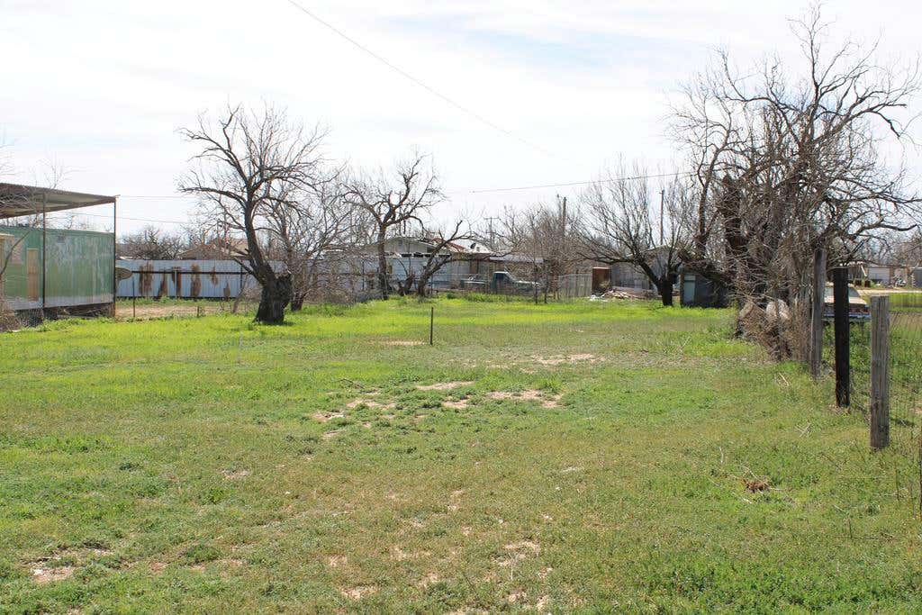 703 N 15TH ST, BALLINGER, TX 76821, photo 1 of 4