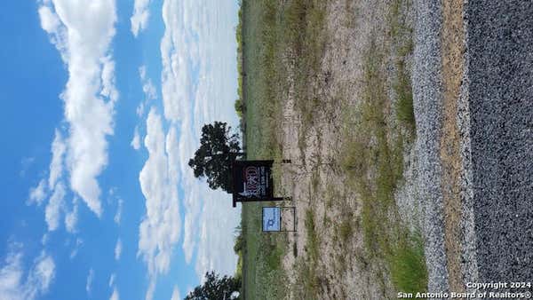 130 FIREWHEEL LOOP, FLORESVILLE, TX 78114 - Image 1