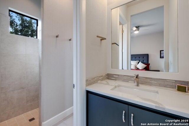 San Antonio, Texas, 78255, United States, 3 Bedrooms Bedrooms, ,3 BathroomsBathrooms,Residential,Active,1998600