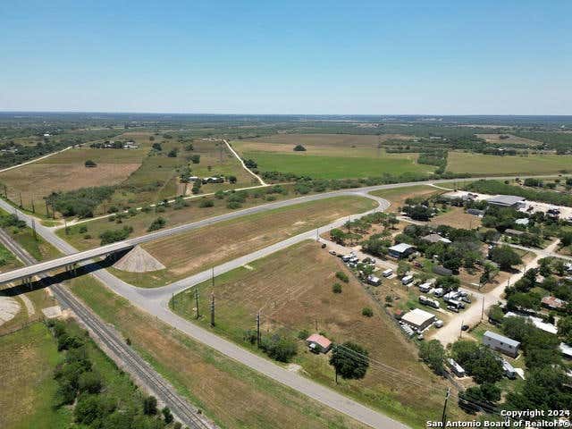 8075 S LOOP 1604 E, ELMENDORF, TX 78112, photo 1 of 6