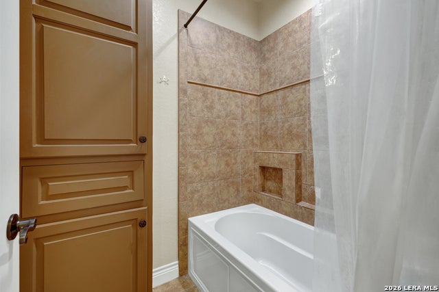 New Braunfels, Texas, 78132, United States, 6 Bedrooms Bedrooms, ,5 BathroomsBathrooms,Residential,Active,2008354