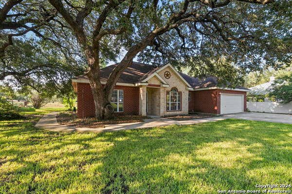 506 JACK NICKOLAUS DR, DEVINE, TX 78016 - Image 1