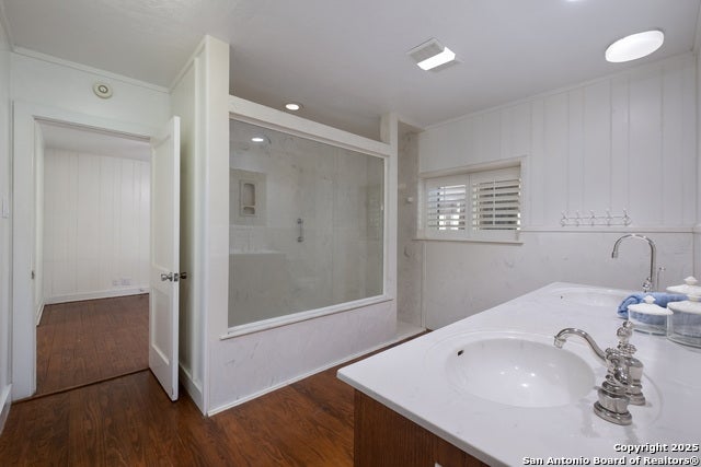 Mcqueeney, Texas, 78123, United States, 4 Bedrooms Bedrooms, ,4 BathroomsBathrooms,Residential,Active,1839412