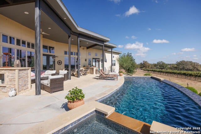 Round Mountain, Texas, 78663, United States, 4 Bedrooms Bedrooms, ,4 BathroomsBathrooms,Residential,Active,1967108