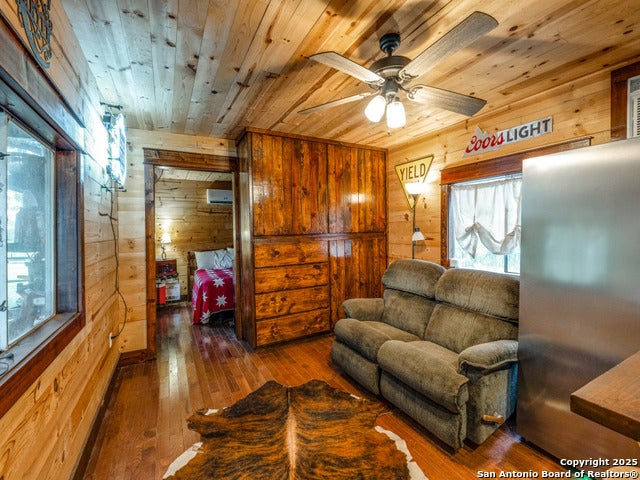 Pleasanton, Texas, 78064, United States, ,2 BathroomsBathrooms,Residential,Active,1892627