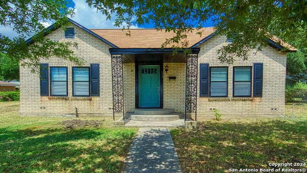 611 N JOHNSON ST, KARNES CITY, TX 78118 - Image 1