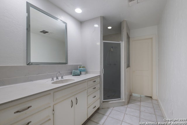 Mcqueeney, Texas, 78123, United States, 4 Bedrooms Bedrooms, ,4 BathroomsBathrooms,Residential,Active,1839412