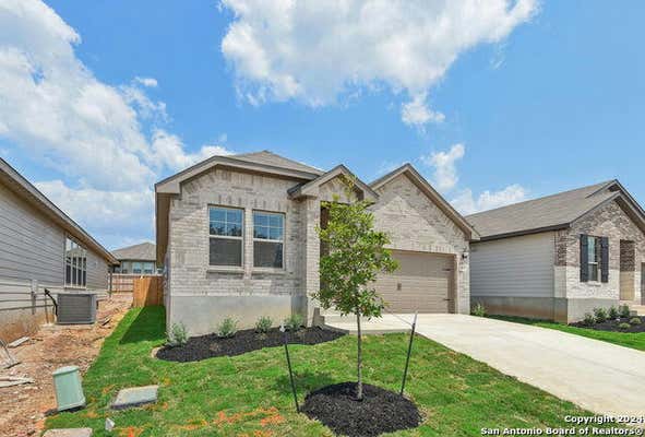 3032 PIKE DR, NEW BRAUNFELS, TX 78132, photo 4 of 50