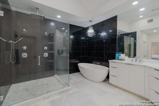 San Antonio, Texas, 78248, United States, 4 Bedrooms Bedrooms, ,4 BathroomsBathrooms,Residential,Active,1972184